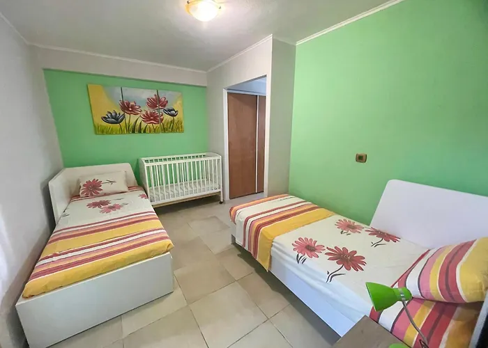Appartement Mimosa Garden 4b *
